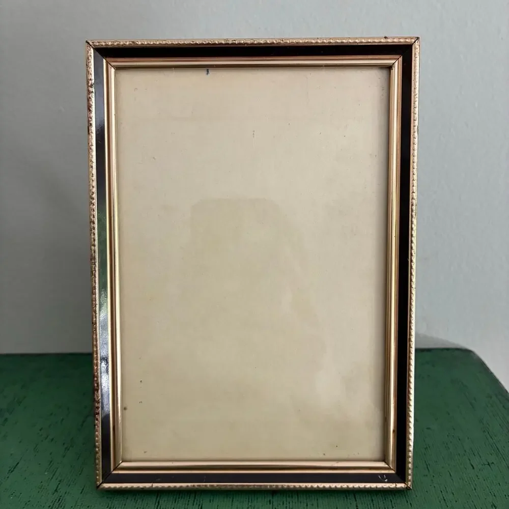 Vintage Gold Tone Black Metal Picture Frame 5x7 Easel Back Tabletop Display
